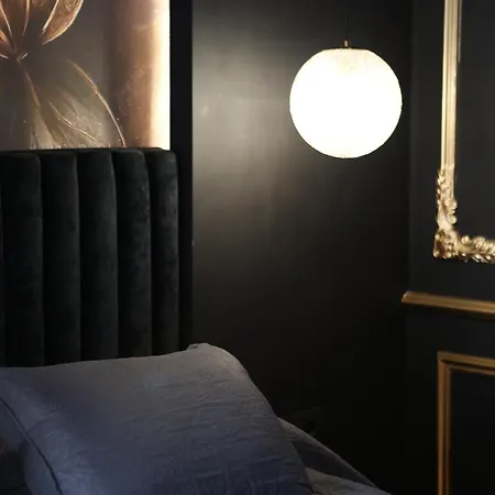 Shai's Luxury * Korce