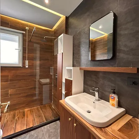Apartment Shai's Luxury Korce