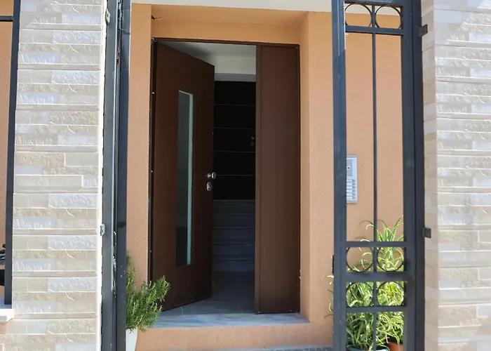 公寓 The Velvet Key *