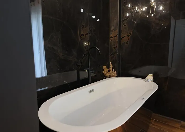 The Velvet Key 公寓 科尔察