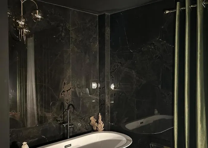 The Velvet Key * 科尔察